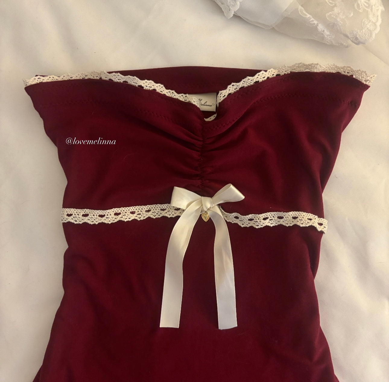 sweet red roses top