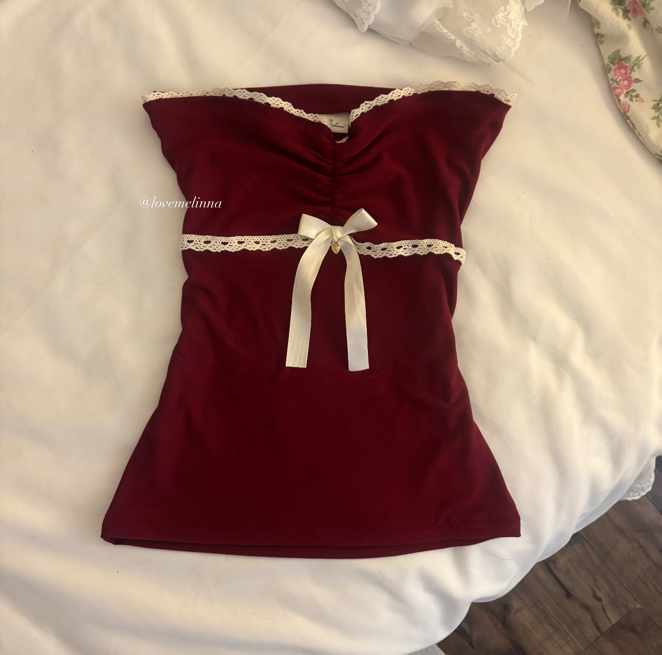 sweet red roses top